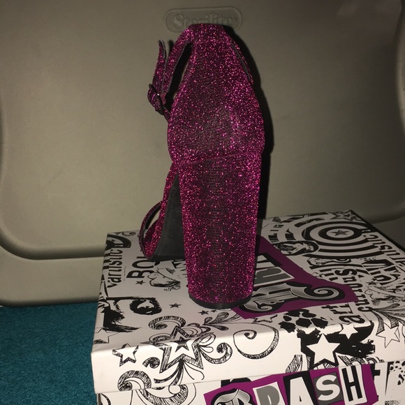 🌹🌹Houston Pink glitter NWT sandals 👡 cute on - Picture 5 of 6